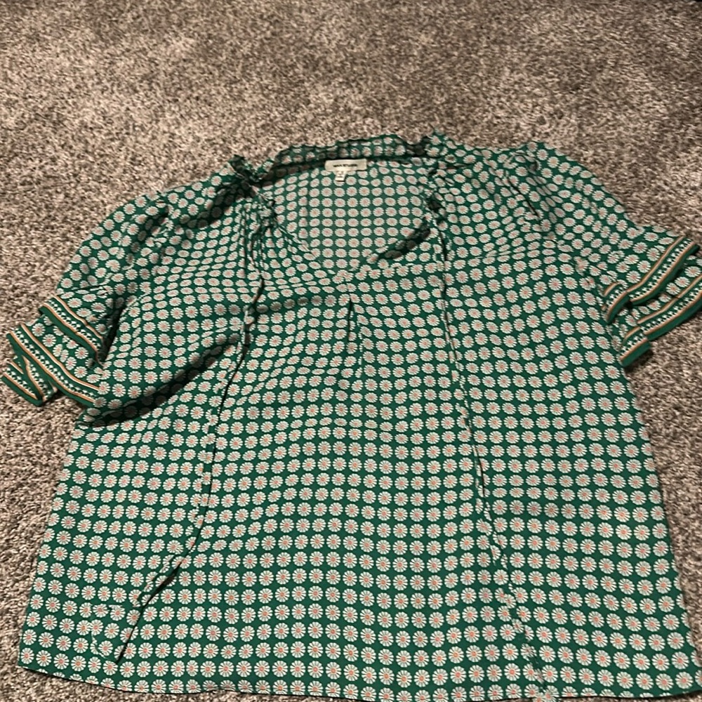 Green with flowers top